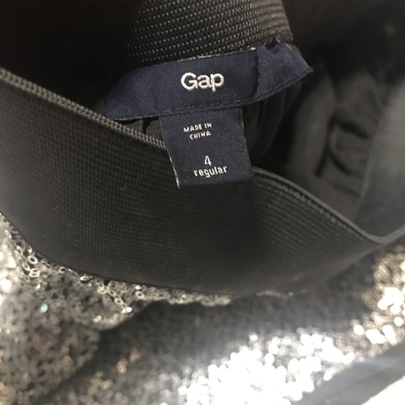 GAP Silver Sparkly Sequin Skirt - Picture 2 of 3